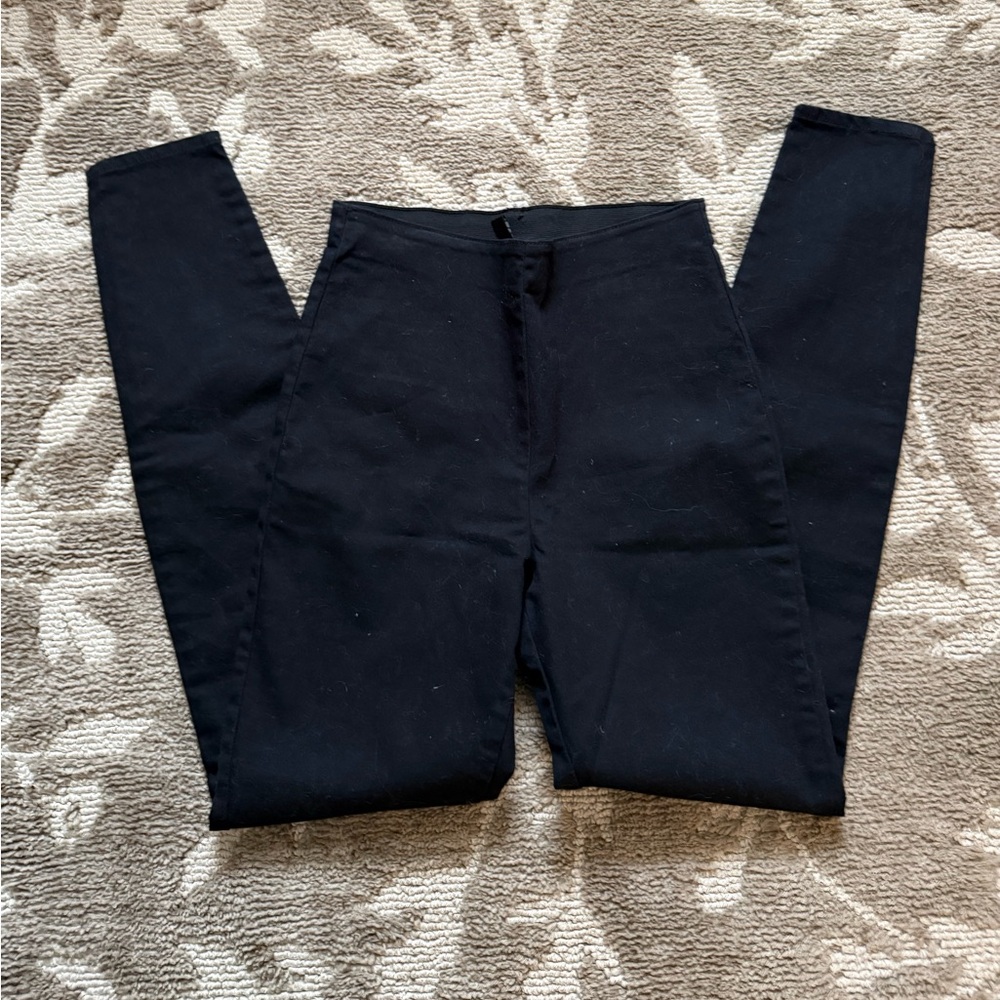 Black legging pants